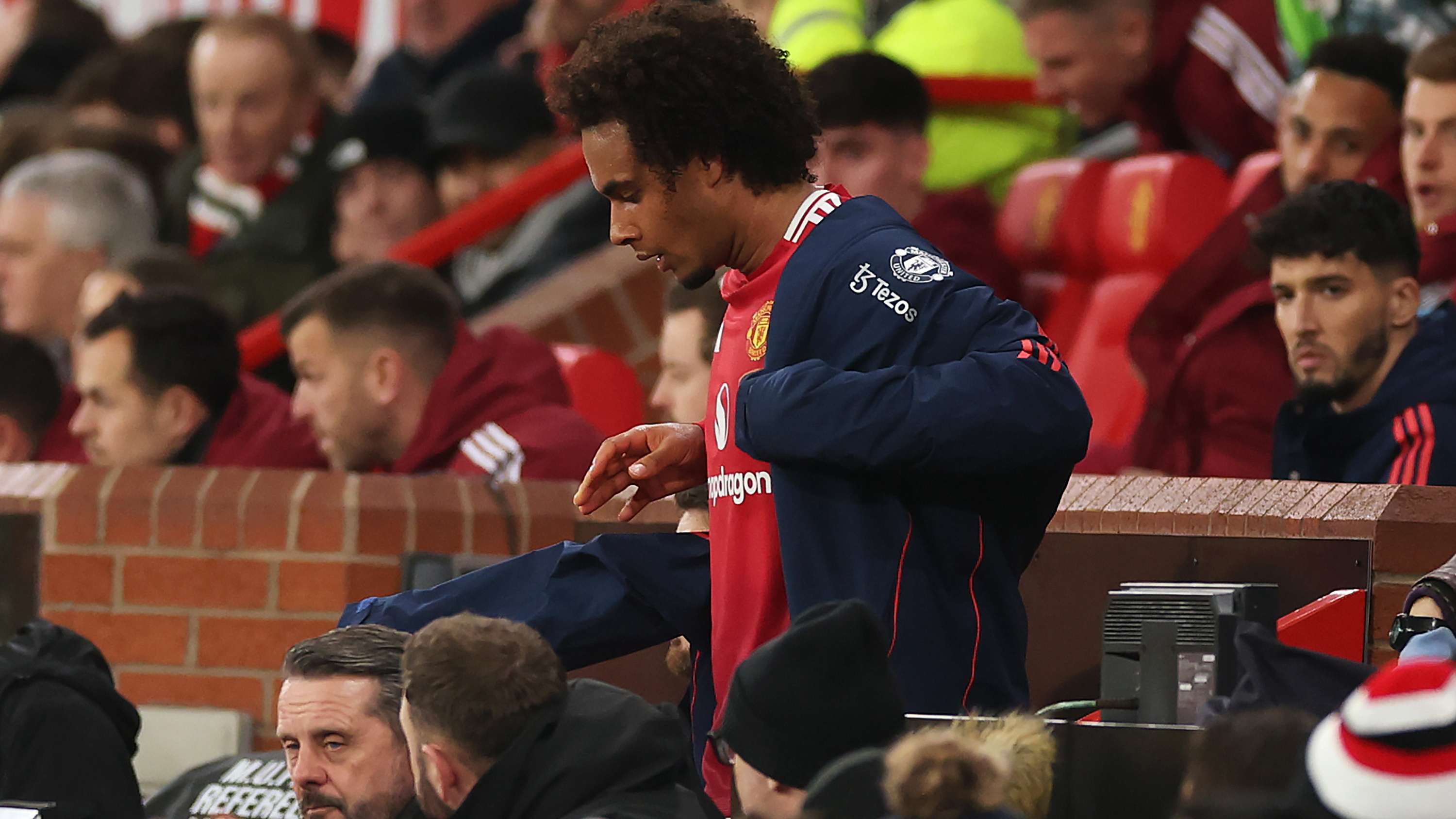 給字母哥更 給字母哥更