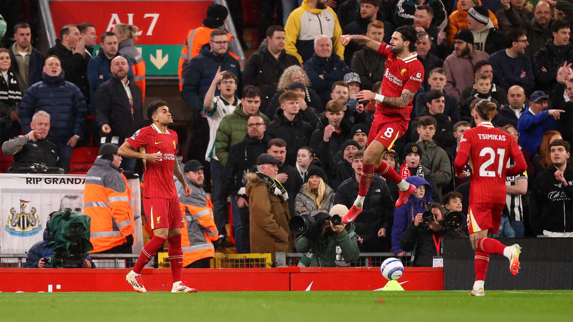 帮助球队更 帮助球队更